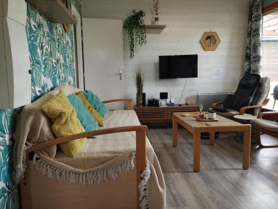 Gite N°4, En Pleine Nature, Frontalier Signy-le-Petit ภายนอก รูปภาพ